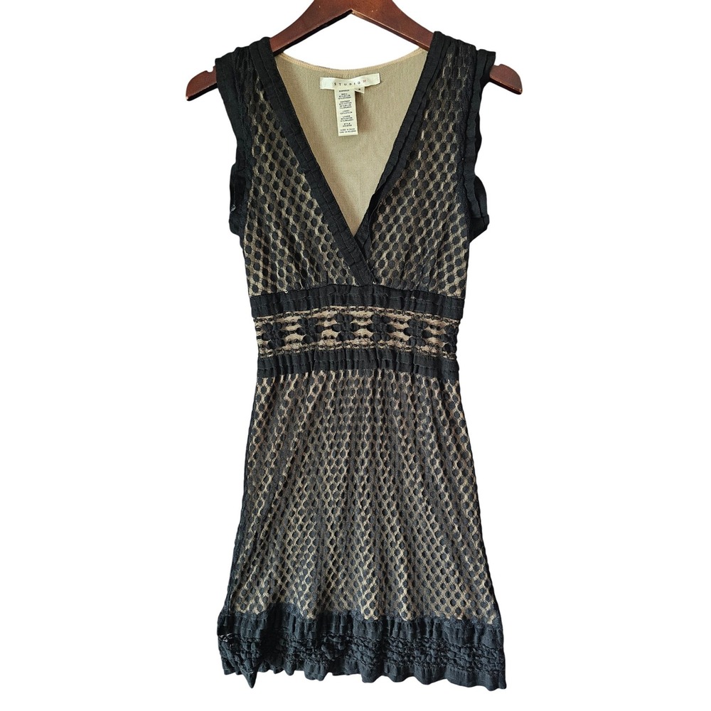 Studio M Womens Black Tan Honeycomb Mesh V-Neck Ruffle Mini Dress AKD9F66 S